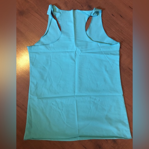 Turquoise tank 😄 - Picture 3 of 3